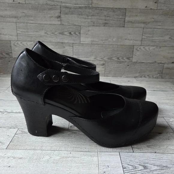 Dansko Rachel Mary Jane Black Leather Clogs - Picture 2 of 6